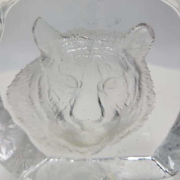 Cristal d' Arques France Etched Crystal Glass Tiger Face Sculpture Paperweight - Picture 2 of 7